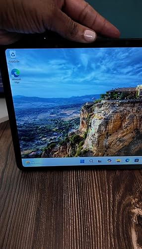 Laptop with computer quality. Perfect!